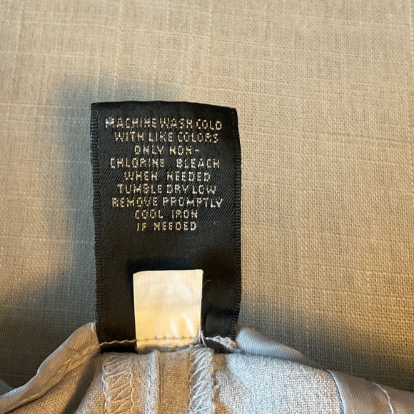 Mossimo Supply Co. Light Gray Capris - Picture 5 of 5